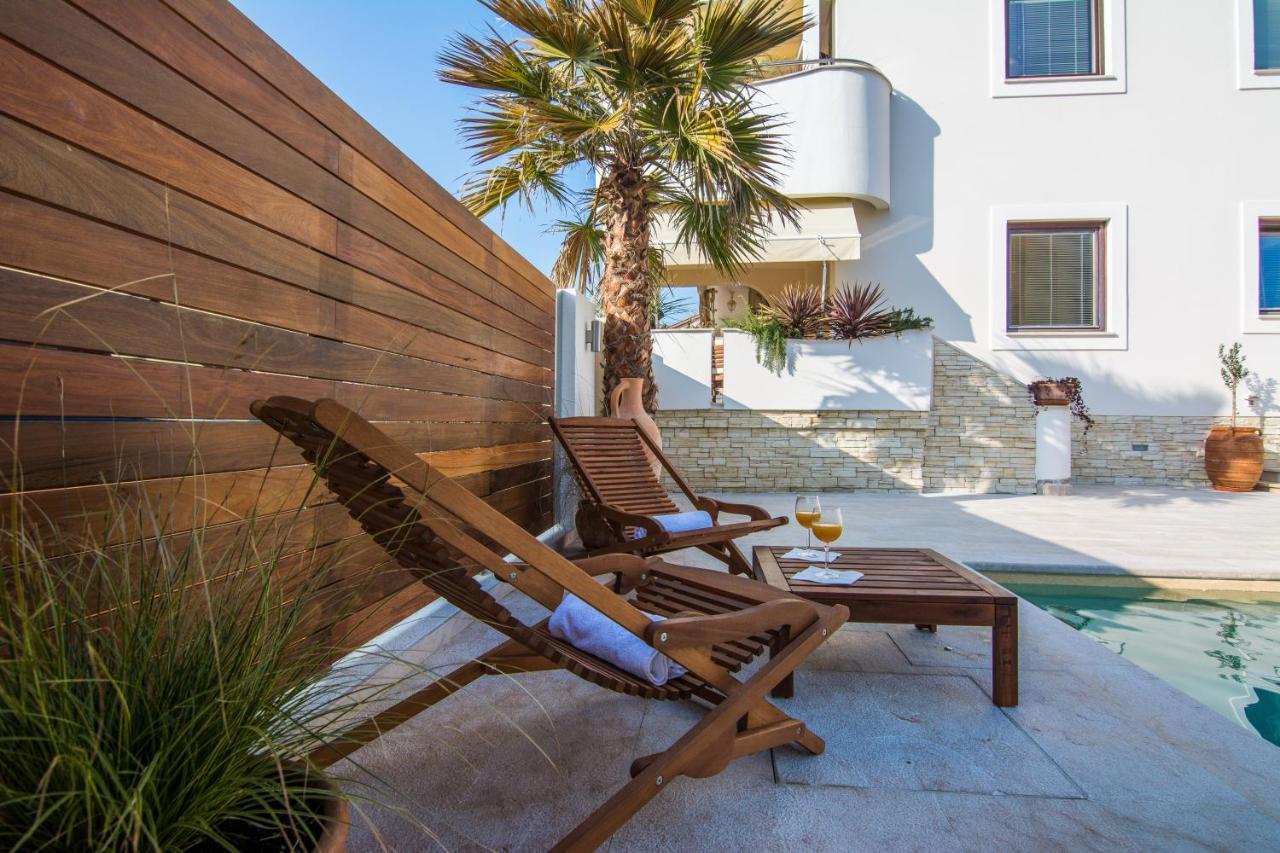 Apartments "Villa Antisin" With Heated Pool Zadar Exterior foto