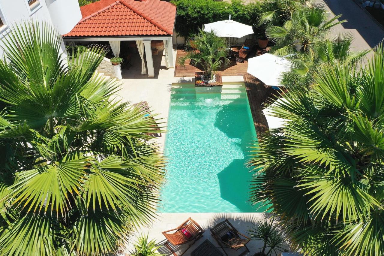 Apartments "Villa Antisin" With Heated Pool Zadar Exterior foto